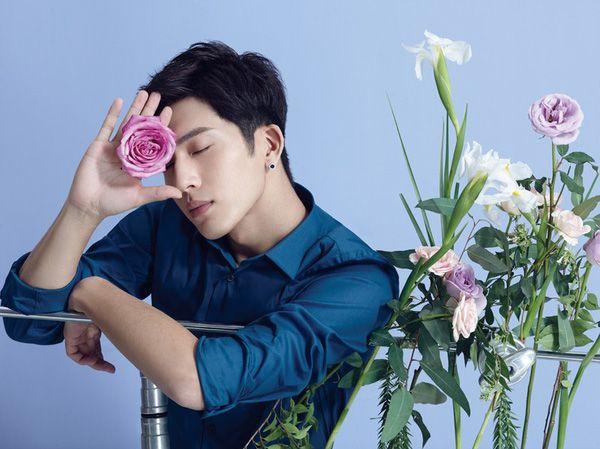 Các đội thi tập trung cùng nhau gói bánh chưng