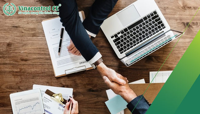 Tổ chức và người cung ứng phụ thuộc lẫn nhau và mối quan hệ cùng có lợi sẽ nâng cao năng lực của cả hai bên để tạo ra giá trị
