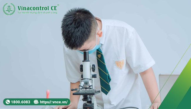 Chu kỳ hiệu chuẩn của kính hiển vi được khuyến nghị là 12 tháng