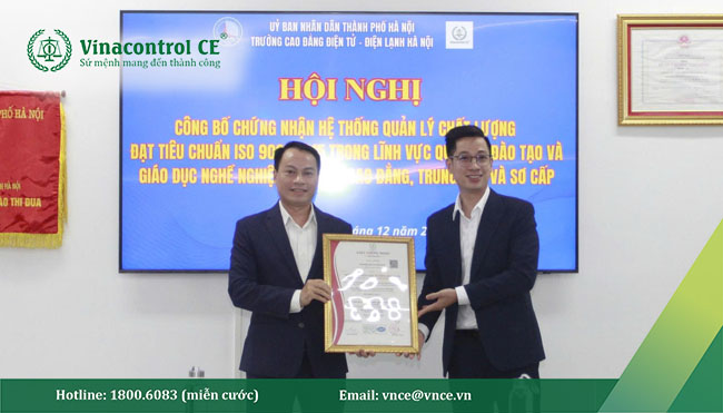 ​​​​​​​Hello88 Trò chơi sòng bạc trực tuyến trao Giấy M.23hello88.com link truy cập 9001:2015 cho Trường Cao đẳng Điện tử – Điện lạnh Hà Nội