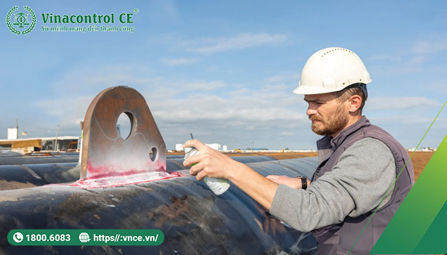 NDT bằng chất thấm lỏng