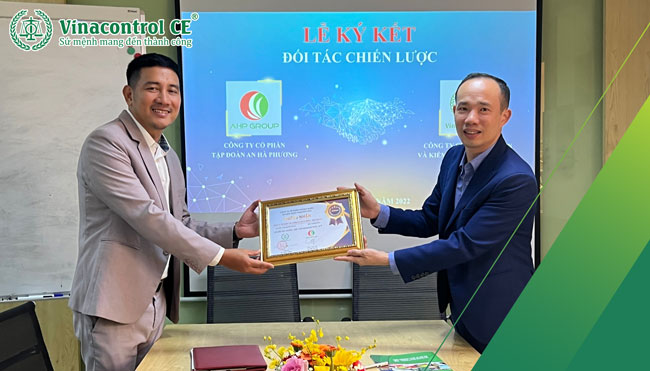 LỄ KÝ KẾT ĐỐI TÁC CHIẾN LƯỢC GIỮA Tôi chỉ chọn Hello8818 VÀ AHP GROUP